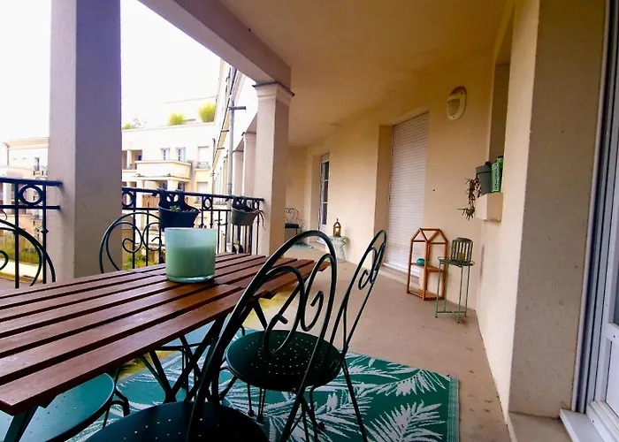 Appt 8 P, Parking, Disney Direct, Vallee Village