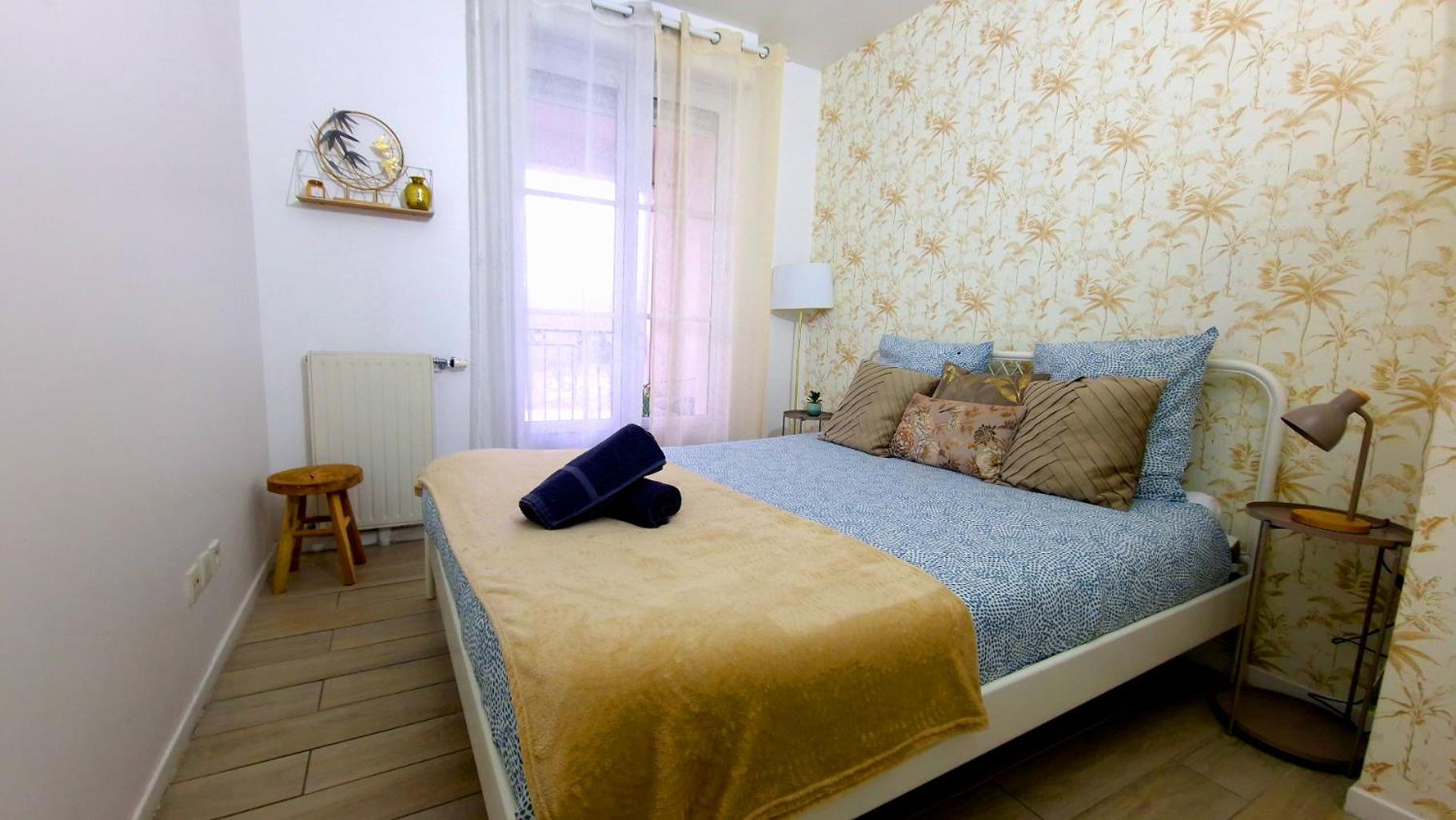 Appt 8 P, Parking, Direct, Vallee Village Apartment